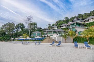 استراحتگاه Royale Chulan Cherating Villa