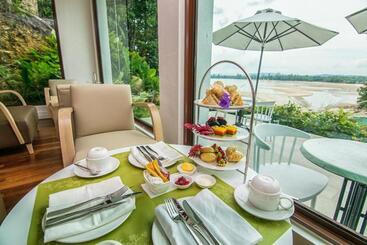 استراحتگاه Royale Chulan Cherating Villa