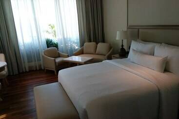استراحتگاه Royale Chulan Cherating Villa