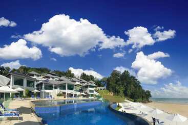 استراحتگاه Royale Chulan Cherating Villa