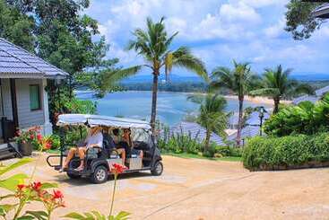 استراحتگاه Royale Chulan Cherating Villa