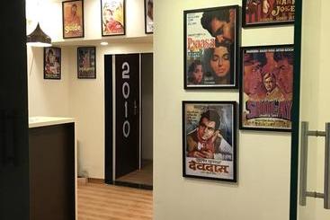 هاستل Bollywood Bed & Breakfast