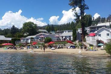 Davis Cove Resort