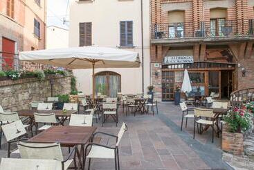 هتل Albergo Colonna