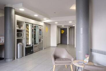 B&b Hotel Calais Centre St Pierre