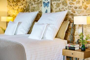 هتل Casa Font I Roig