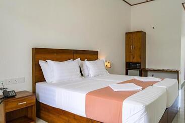Yala Hotel Elephant Eye