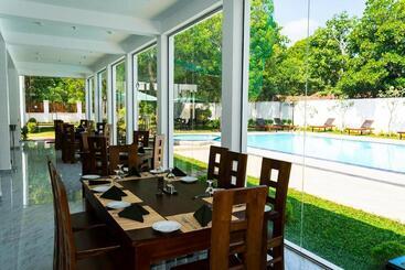 Yala Hotel Elephant Eye
