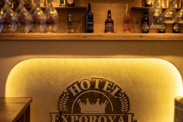 هتل Exporoyal