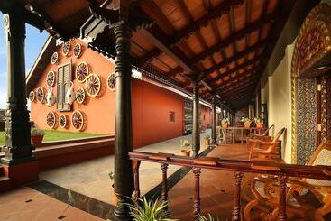 هتل Ginger House Museum