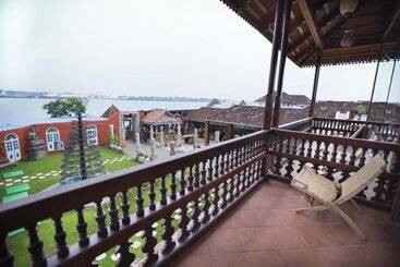 هتل Ginger House Museum