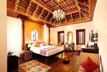 هتل Ginger House Museum