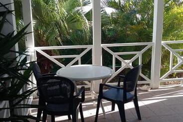 هتل Hostellerie Des Châteaux