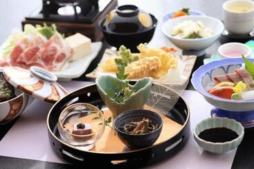 هتل Okutsu Onsen Komeya Club