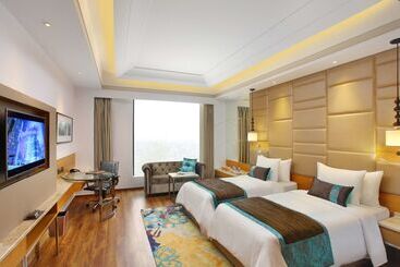هتل Radisson Blu Jammu