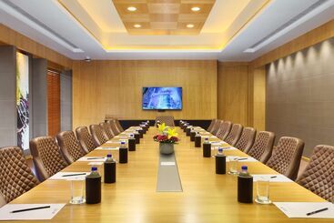 هتل Radisson Blu Jammu