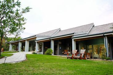 استراحتگاه Bushbaby Lodge At Nkonyeni
