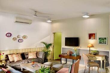 استراحتگاه Karma Chalets