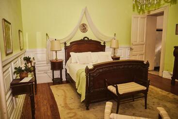 استراحتگاه Palacio Santa Candida