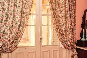 استراحتگاه Palacio Santa Candida