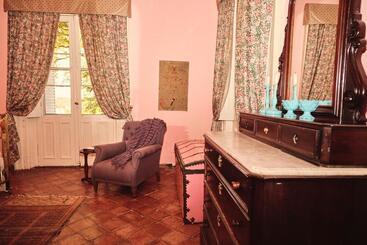 استراحتگاه Palacio Santa Candida