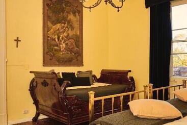 استراحتگاه Palacio Santa Candida