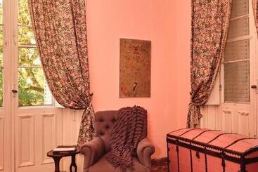 استراحتگاه Palacio Santa Candida