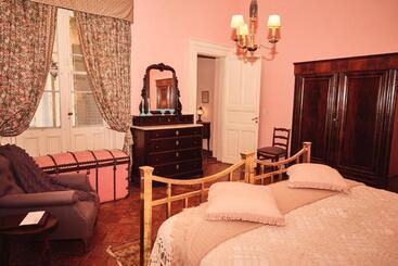 استراحتگاه Palacio Santa Candida