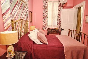 استراحتگاه Palacio Santa Candida
