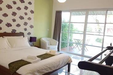 The Hillside Pranburi Resort