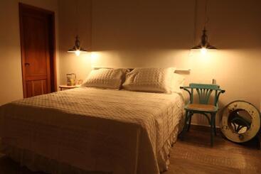تختخواب و صبحانه Casa Sucre