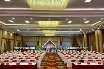 هتل Muong Thanh Luxury Buon Ma Thuot