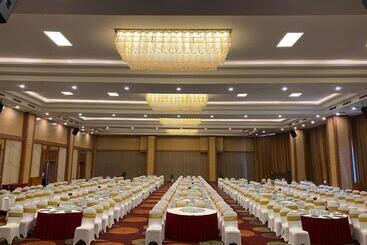 هتل Muong Thanh Luxury Buon Ma Thuot