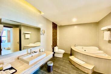 هتل Muong Thanh Luxury Buon Ma Thuot