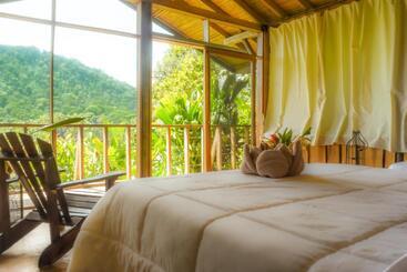 هتل Pacuare Outdoor Center