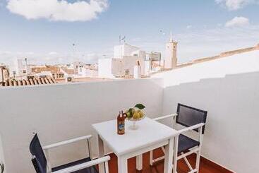 Petit Hotel 5 Fars
