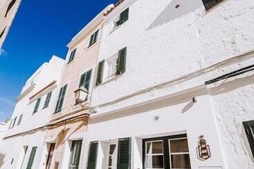 Petit Hotel 5 Fars