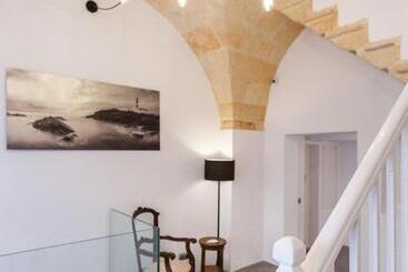 Petit Hotel 5 Fars