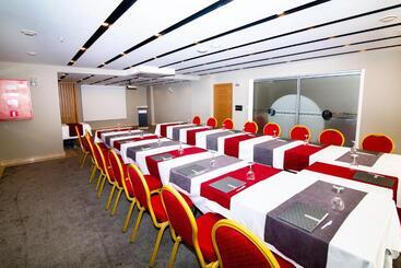 هتل Ramada Encore Gebze