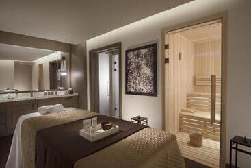 هتل The St. Regis Astana