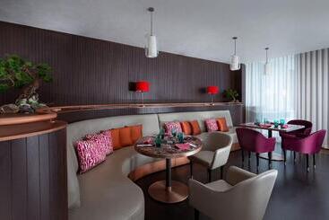 هتل The St. Regis Astana
