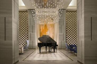 هتل The St. Regis Astana