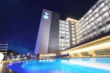 هتل Whistlelark Jeju