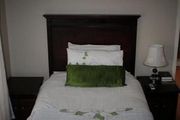 تختخواب و صبحانه Cashan Bnb