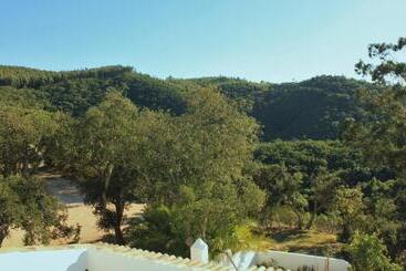 تختخواب و صبحانه Herdade Quinta Natura Turismo Rural
