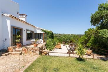 تختخواب و صبحانه Herdade Quinta Natura Turismo Rural