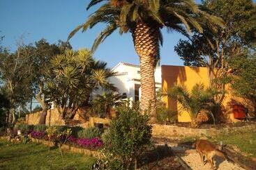 تختخواب و صبحانه Herdade Quinta Natura Turismo Rural