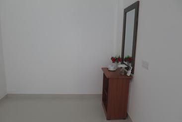 تختخواب و صبحانه Chanara