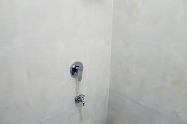 تختخواب و صبحانه Chanara