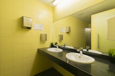 Hi Arrifana Destination Hostel